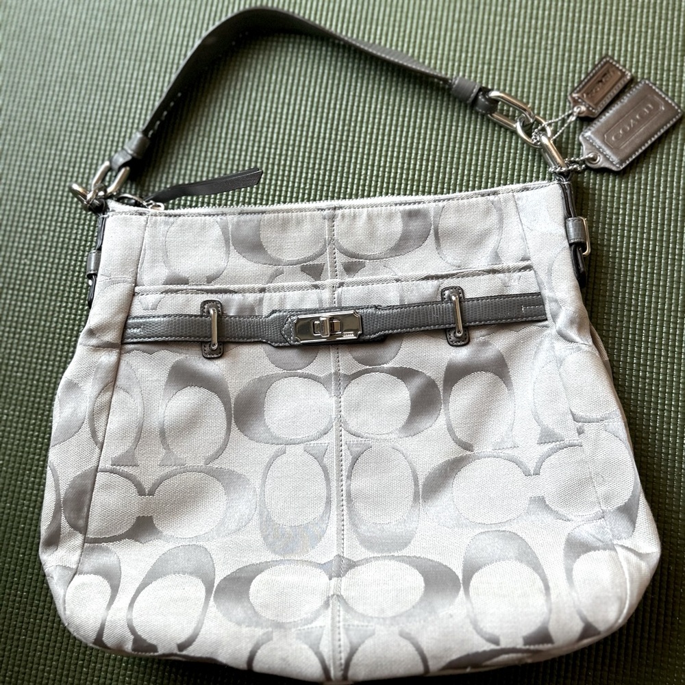 COACH Chelsea Ashlyn Signature Shoulder Bag-Silver & Gray F17834